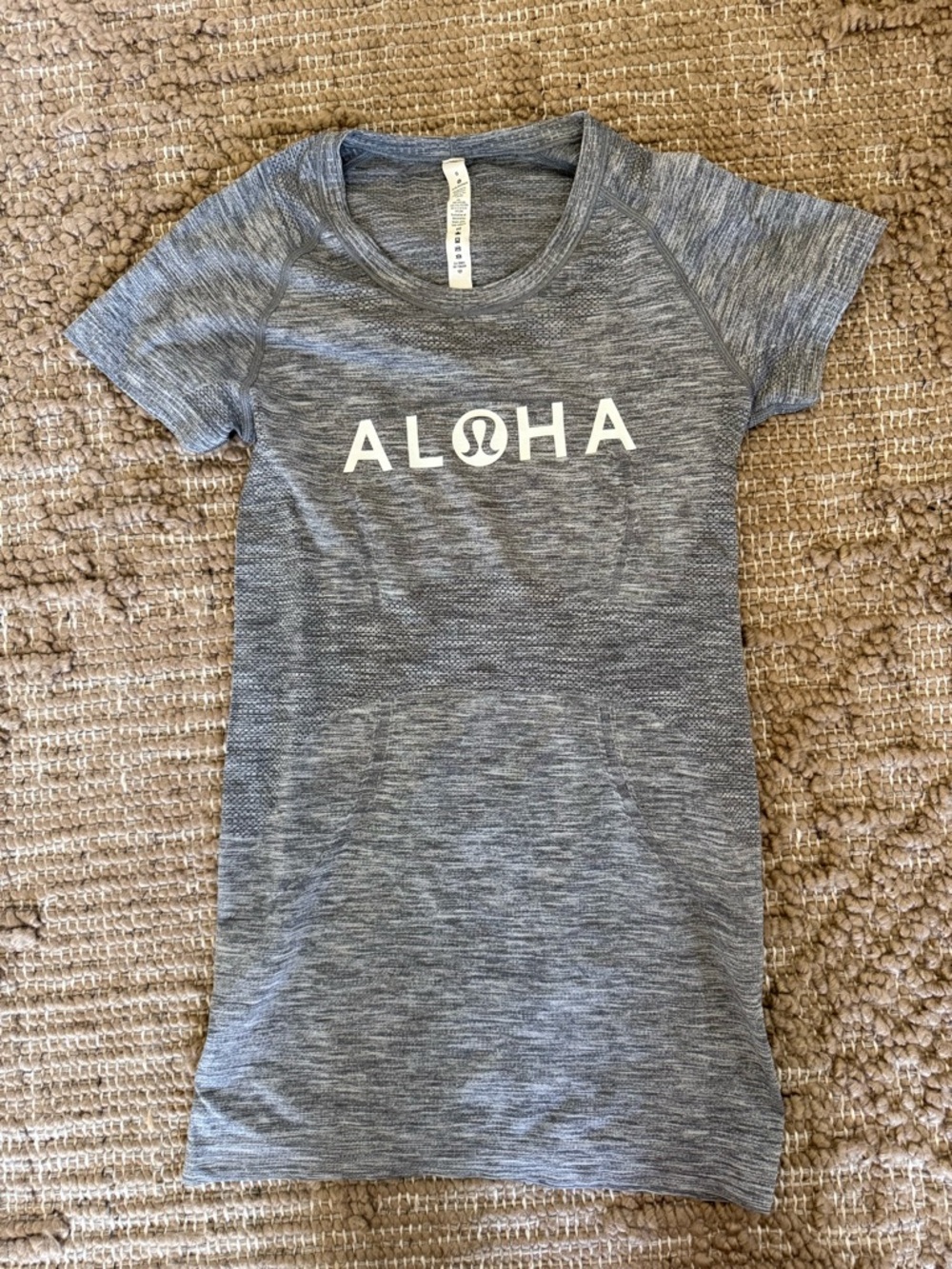 Lululemon Gray 'ALOHA' Short Sleeve Performance Tee